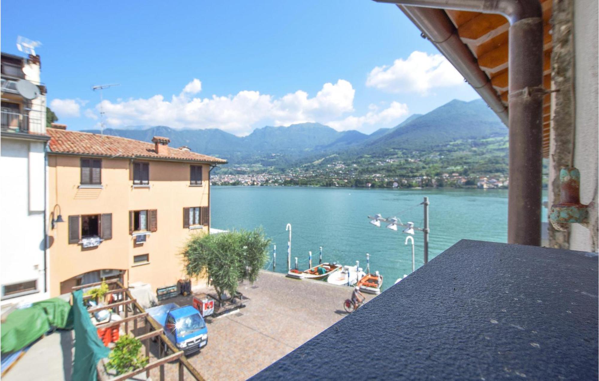 Stunning Apartment In Monte Isola With Kitchen Exteriör bild